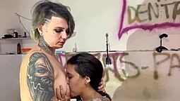 Amateur couple's sex with a gorgeous trans woman