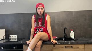 loose your ass honey, i'll relax you after productive day with kitchen cunilingus