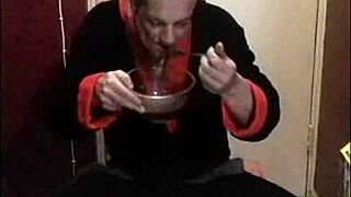 bisexual dude munches coco pops breakfast soaked in his own piss and cum