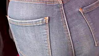 big booty mexican in tight jeans strutting tianguis vibes 🍑🔥 whoa