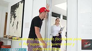 narrator tests MY PUSSY PLEASE with subtitles in spanish