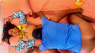 Stepmom Shares Bed With Stepsons Cock While Dad Works In Panama