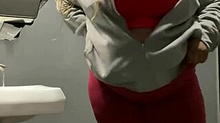 wanna get these backshots pounding my fat milf ass in the bar bathroom right now?