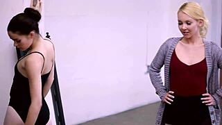 bisexual babes licking wet pussies to orgasm together