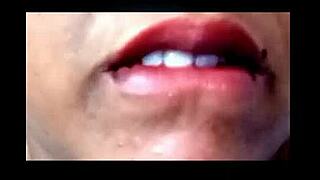 cuckold bus ride with glima aunty... tamil heat! 🔥🚌💦