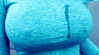 bimbo fingers her wet pussy on cam like a total whore