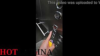 quieres verme follar a la madrastra en el ascensor?