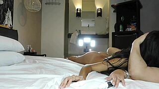 i wanna cum hard with this sexy teen latina