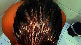 peguei ela de surpresa no banho com bbc e curvas insanas