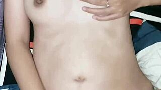 ceweknya keenakan orgasme berkali-kali desahannya bikin sange banget 🔥💦