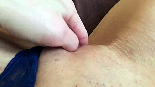 सुपर गीली पैंटी से फूटती स्लाइम 18+ चूत के ऑर्गेज्म की थिरकन एएसएमआर