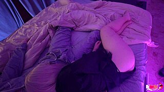 im stepmom started suckin stepsons cock wanna fuck bad!!