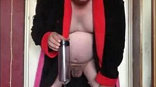 Hello guys, hope you love watching me shyly swallow my pee... want yours?