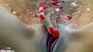 Big ass milf Sensual Jane licks clit in lingerie