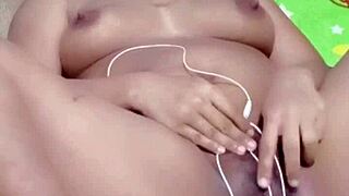 lonely wife plays with big tits and pussy solo 😈💦