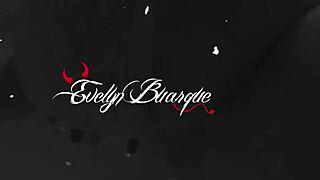 i felt evelyn buarque hydrate her feet with jhoe dias cum