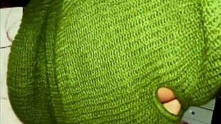 she sucks my cock to cum inside her mouth