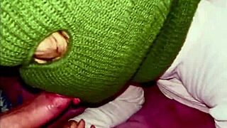 she sucks my cock to cum inside her mouth