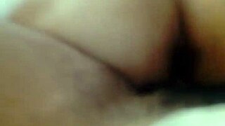 Mature amateur with natural tits explores everyday life