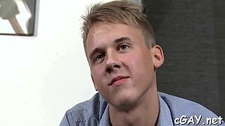 hey guys check out this gay sex scene 😏