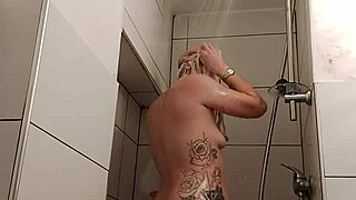 alina, are you really playing with all that soap in the shower? so wet and naughty!