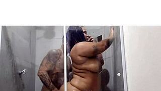 Metendo pica rabuda no banheiro suzy furacao