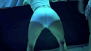 Partied at the club, dragged a well-endowed guy to the motel for pussy filling.