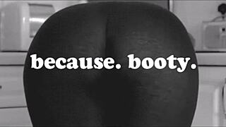 Intriguing pussy scenes with music