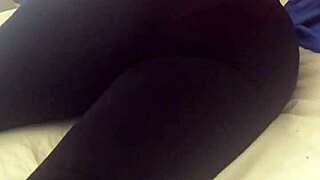 Bubble butt babe shows off her big ass in leggings