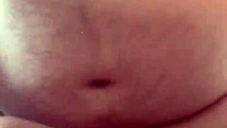 Hey, check out this gay solo handjob session! It's so hot 😏