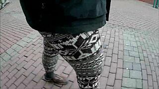 Norwegian woman enjoys outdoor fetish in leggings