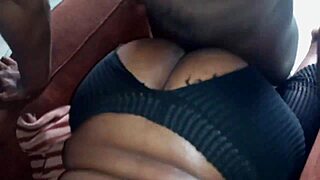 Blonde bombshell experiences mind-blowing orgasm in homemade video
