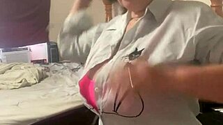 Oh yeah, fingering that delicious pussy 😍