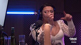 Dommecast - Victoria Dias Grills Agatha Ludovino Hard