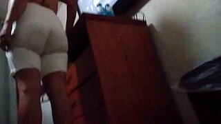 Big butt hooker flaunts her huge ass!