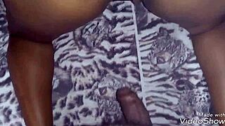 Casal safados raw amateur action in 2017 video