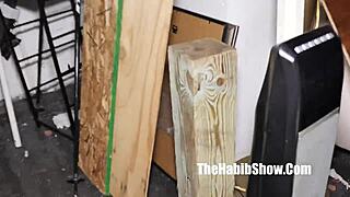 राल्फ ट्रैप हाउस में हार्ड फक्स करता है