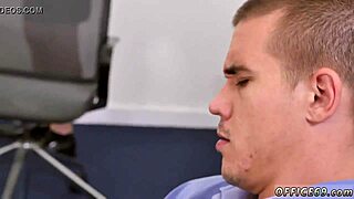 Emo Boy Tyler Bolt Pantsless Friday Gay Porn