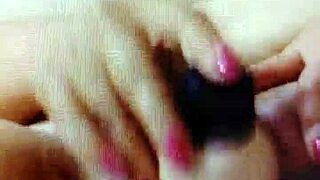 I masturbate for my friends, showing off my moves