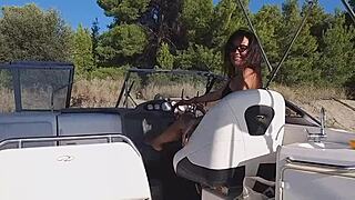 Wow, check this speed boat pussy flash and pee stunt!