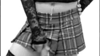 Shemale Fingering Her Ass and Cumming.