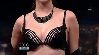 wow, fabiana teodoro in a hot lingerie show! 😍
