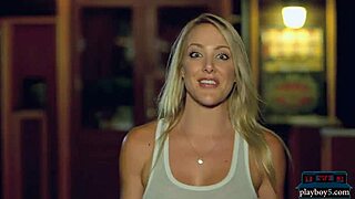 i'm in this femdom comedy show with blonde improv