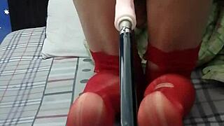 Ladyboy Yiyi explores wild anal play