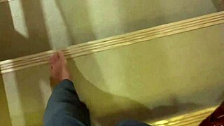 exploring an ancient inn on this japanese travel adventure 🏮