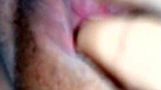 Americana gets horny with dildo 😈