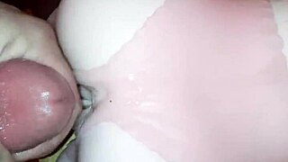 my first time cumming with a toy on my pussy