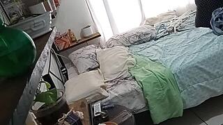 Maestra milf gordibuena cleaning the room shows thong