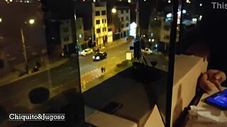 chileando y chupando verga en video casero