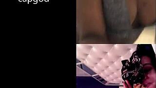 ketlyd d says, 'check out my big tits on ig live'